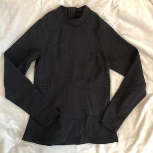 LULULEMON Rash Guard